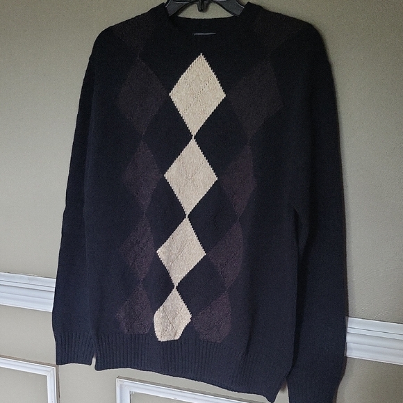 Dockers Black and Cream Argyle Crewneck Sweater - Picture 1 of 6